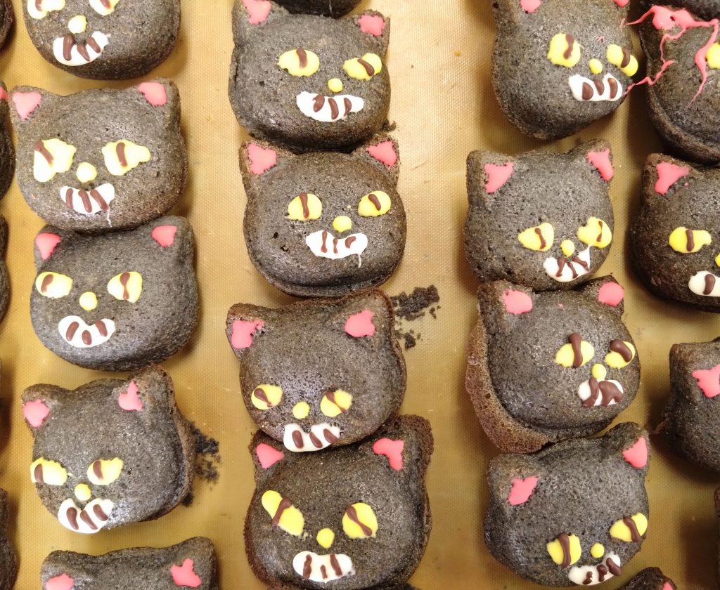 ハロウィンキャラクターケーキ（黒猫）
