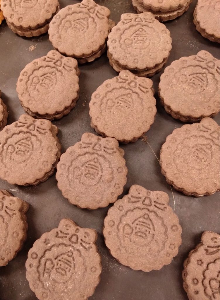 Xmasチョコサンドクッキー(ココア)