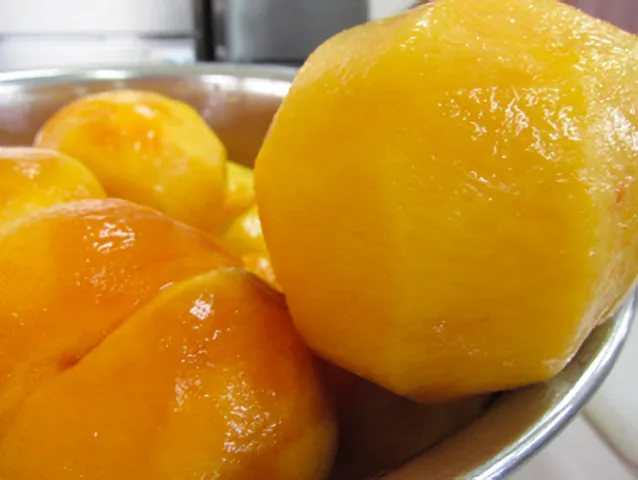 「黄美娘」ロールケーキ